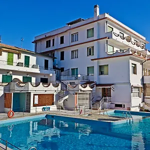 3* Hotel Ariston Montecarlo